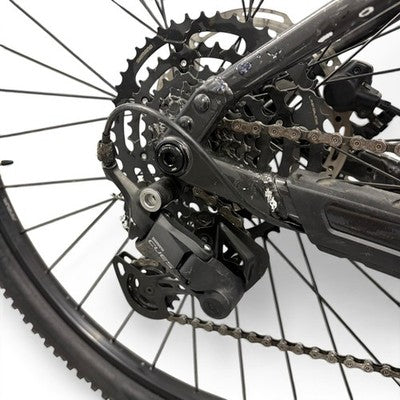 Trek Marlin 6 + 2024 Mountain Bike Large Shimano 9spd Suntour 29er Excellent