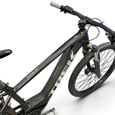 Trek Marlin 6 + 2024 Mountain Bike Large Shimano 9spd Suntour 29er Excellent