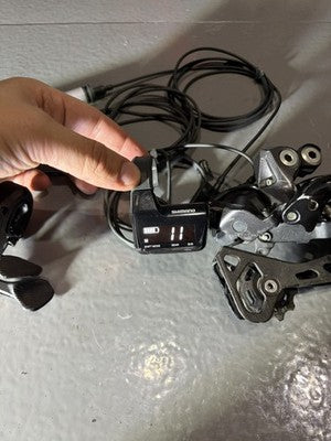SHIMANO XT Di2 M8050 11 speed groupset 
