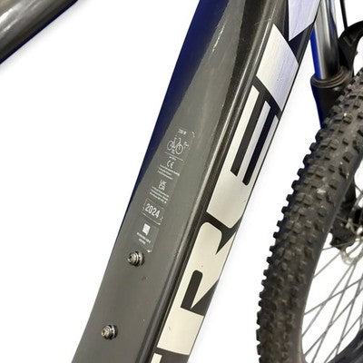 Trek Marlin 6 + 2024 Mountain Bike Large Shimano 9spd Suntour 29er Excellent