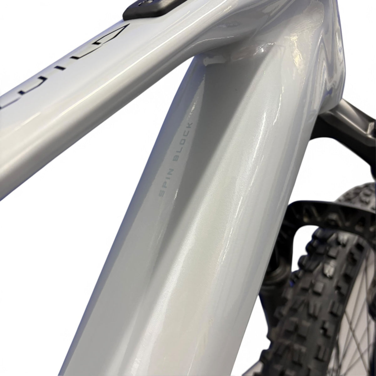 Orbea Wild ST H30 2026 *46 Miles* MTB Large Bosch CX 600 Shimano 29er