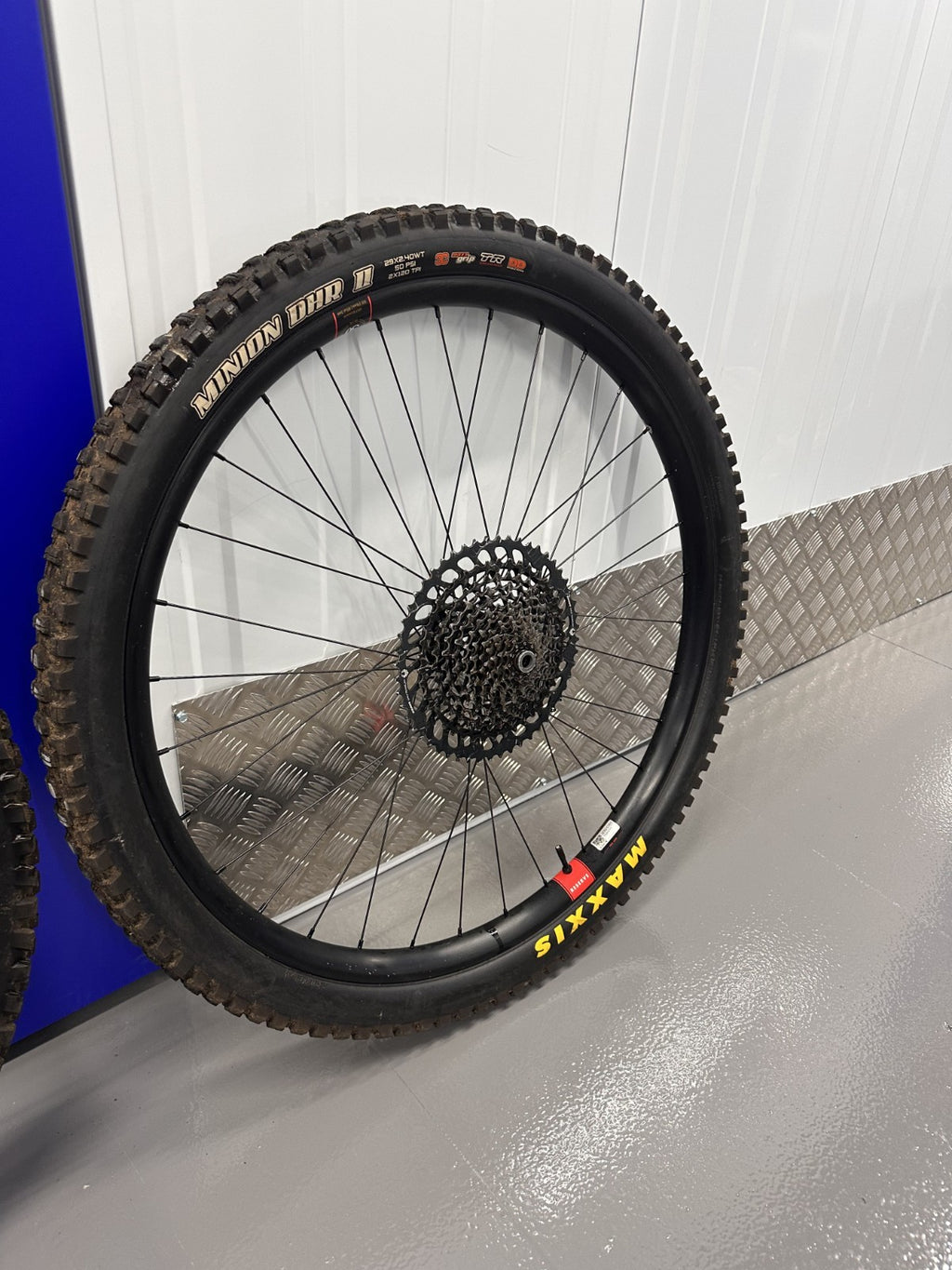 Santa Cruz Reserve 30|HD AL Wheelset DT Swiss Hubs
