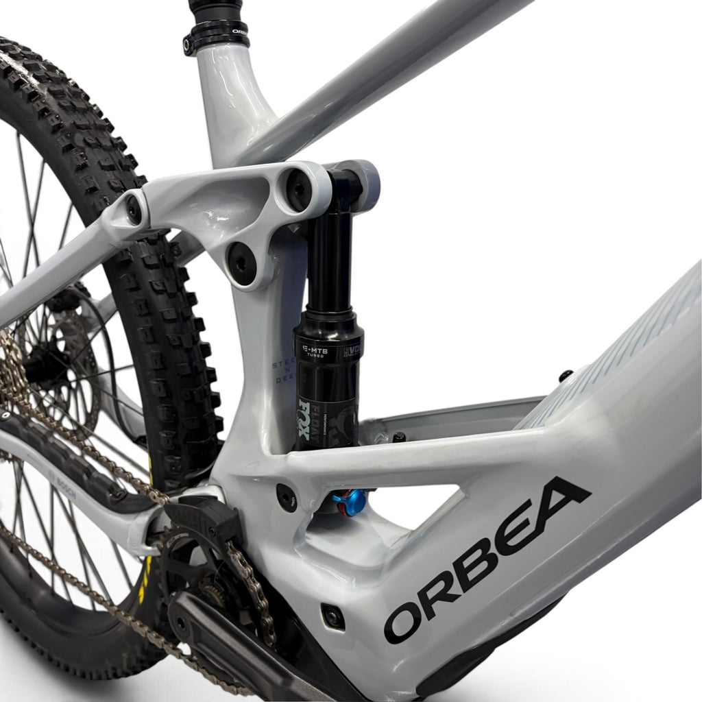 Orbea Wild ST H30 2026 *46 Miles* MTB Large Bosch CX 600 Shimano 29er