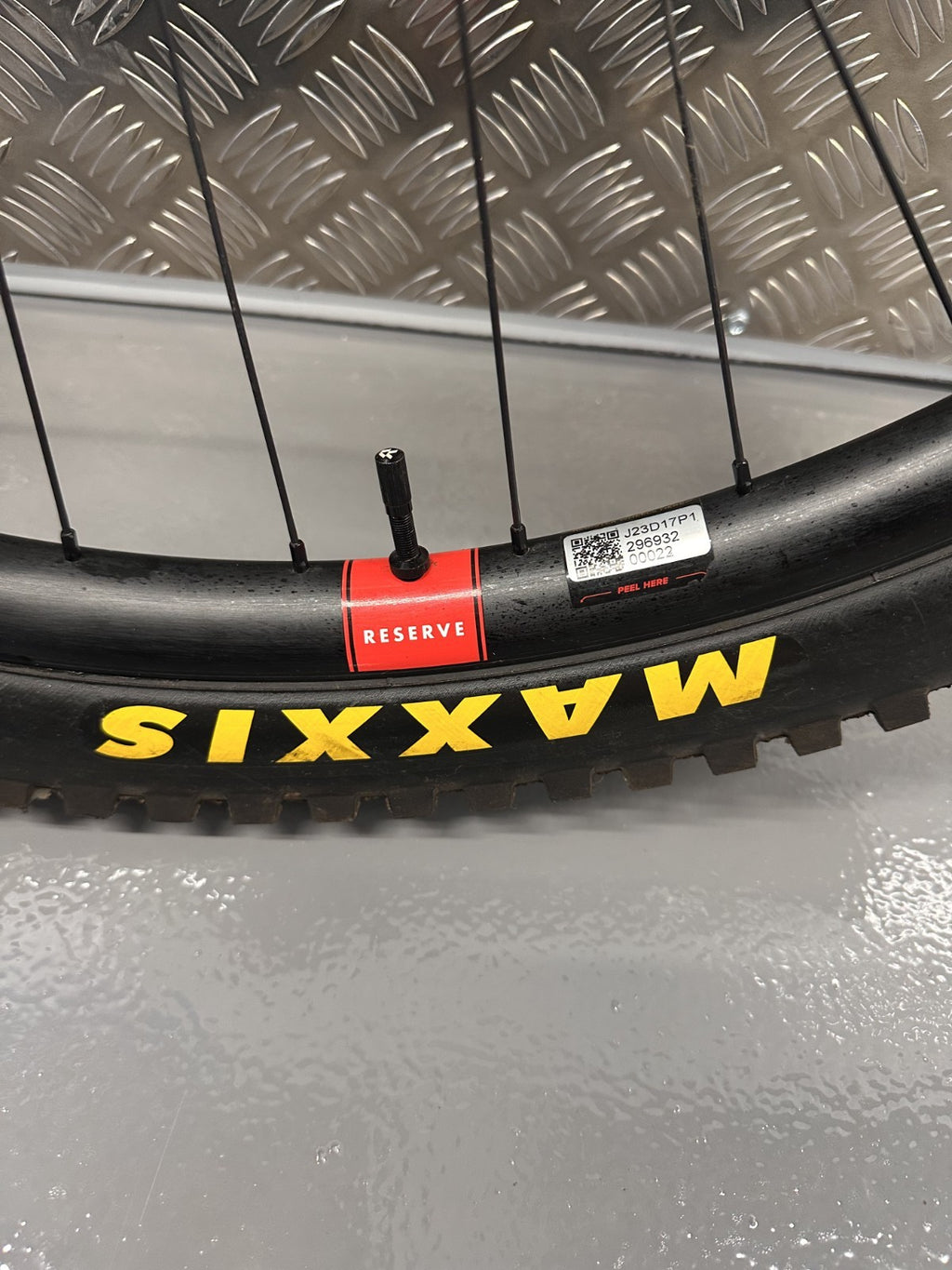 Santa Cruz Reserve 30|HD AL Wheelset DT Swiss Hubs