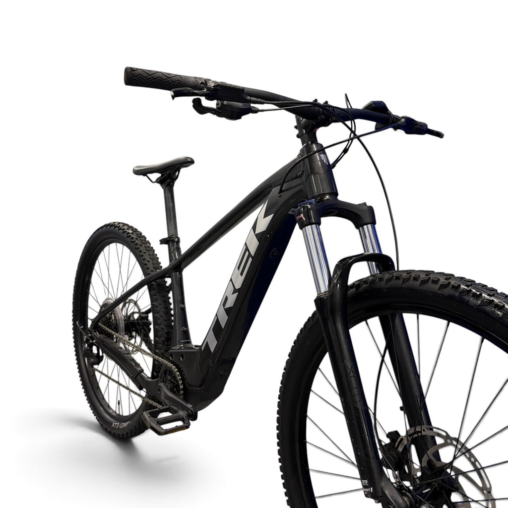 Trek Marlin 6 + 2024 Mountain Bike Medium Shimano 9spd Suntour 29er Excellent