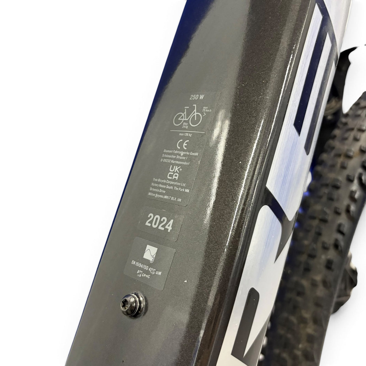 Trek Marlin 6 + 2024 Mountain Bike Medium Shimano 9spd Suntour 29er Excellent