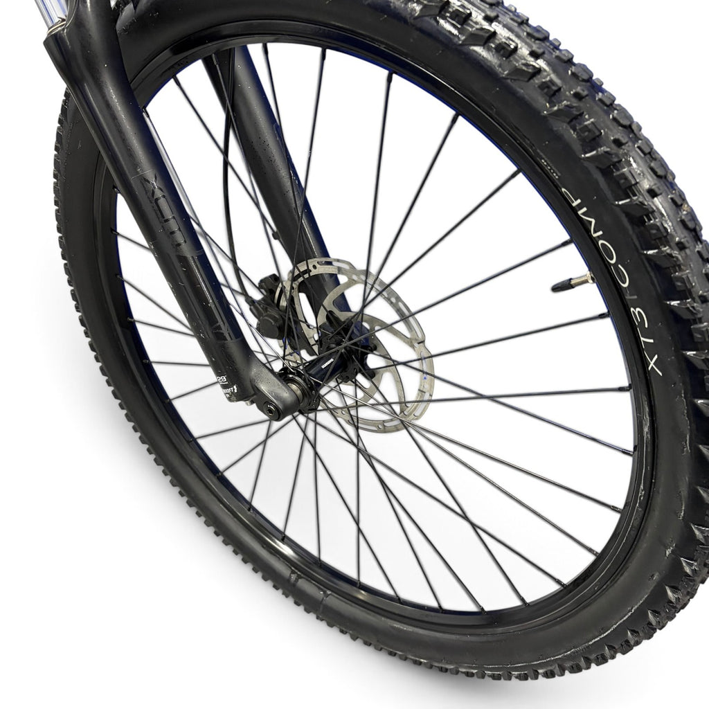 Trek Marlin 6 + 2024 Mountain Bike Medium Shimano 9spd Suntour 29er Excellent