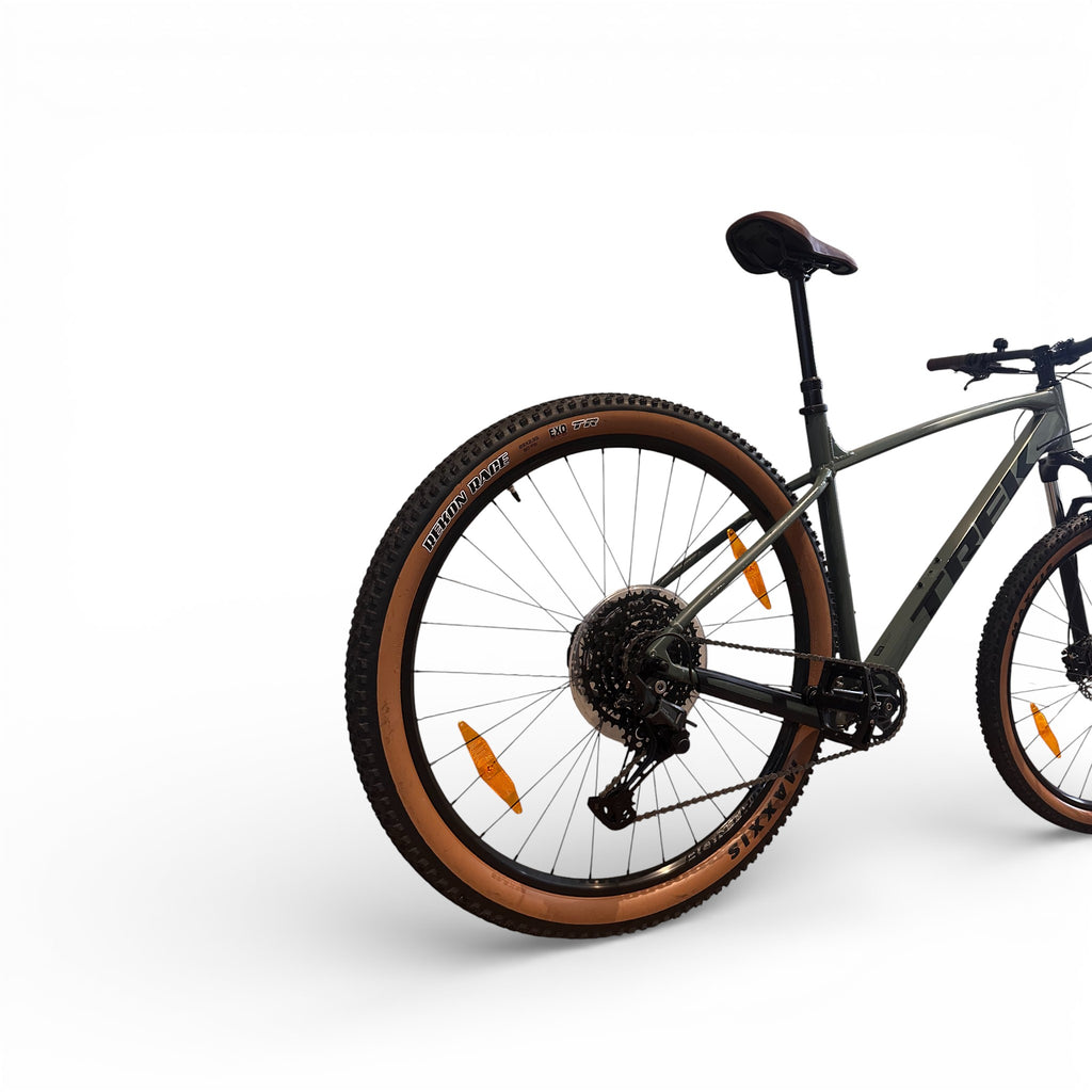 Trek Marlin 6 Gen 3 Mountain Bike 2026 - Matte Lichen/Keswick Green Fade | ReBike UK